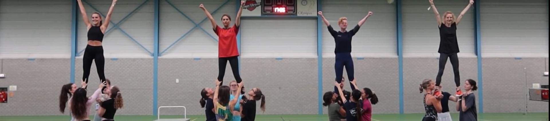 Header cheerleading