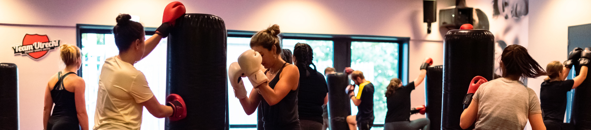 Header - KickBag